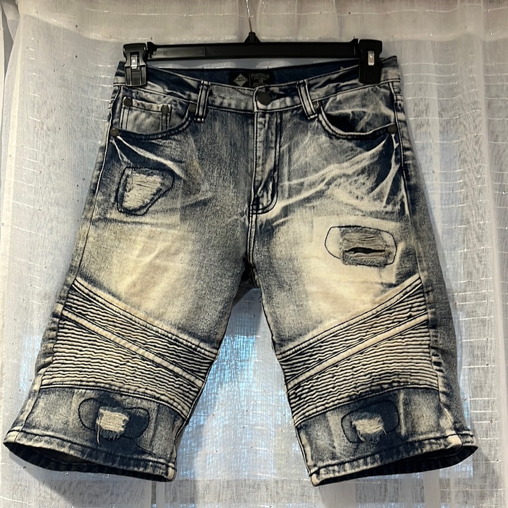Denim shorts kids size 18, road narrows great condition